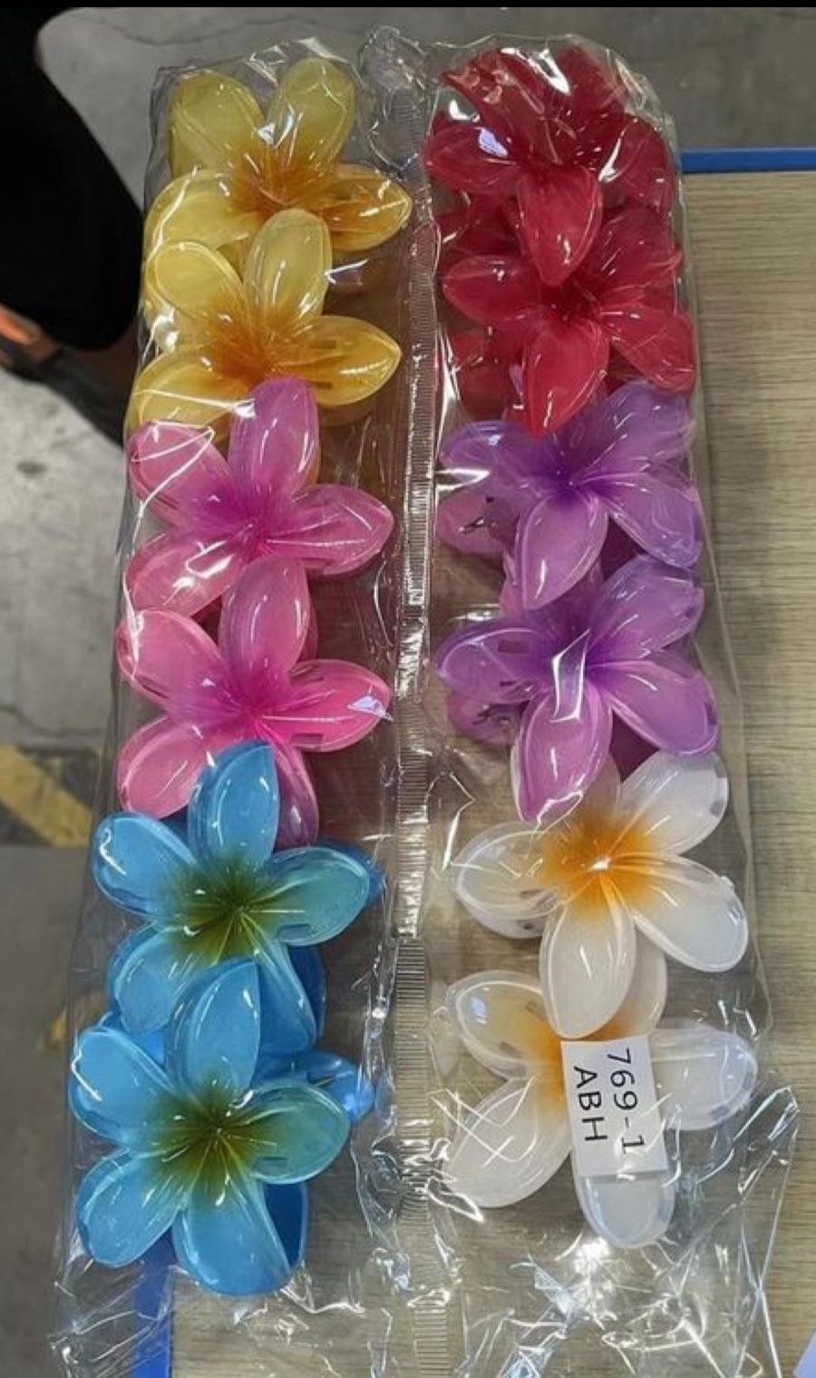 Hair clips