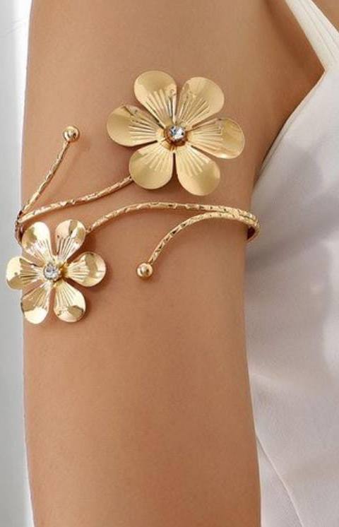 Arm cuff jewellery